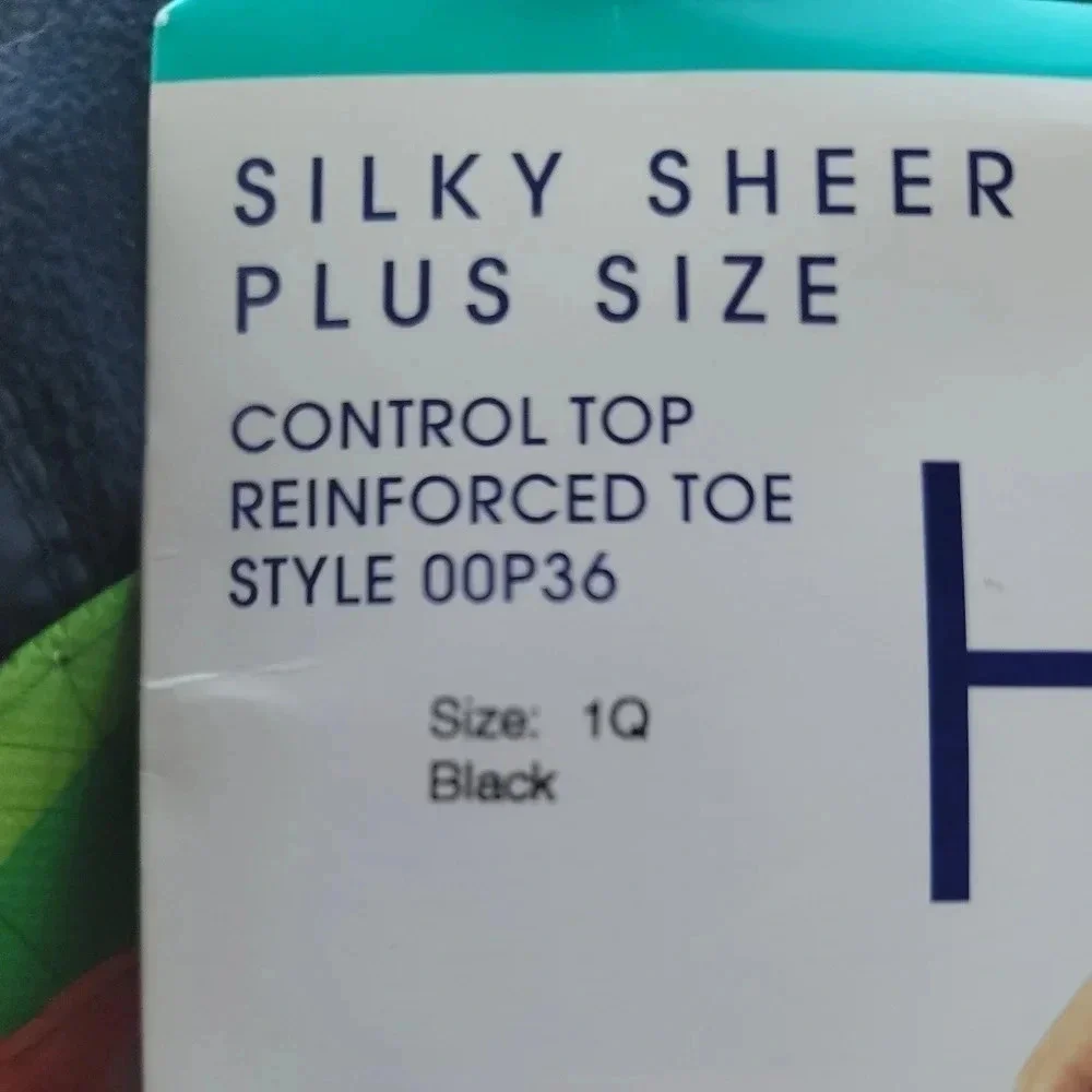 Hanes Too Silky sheer Plus size Control top Size 1Q Black NIP Pantyhose